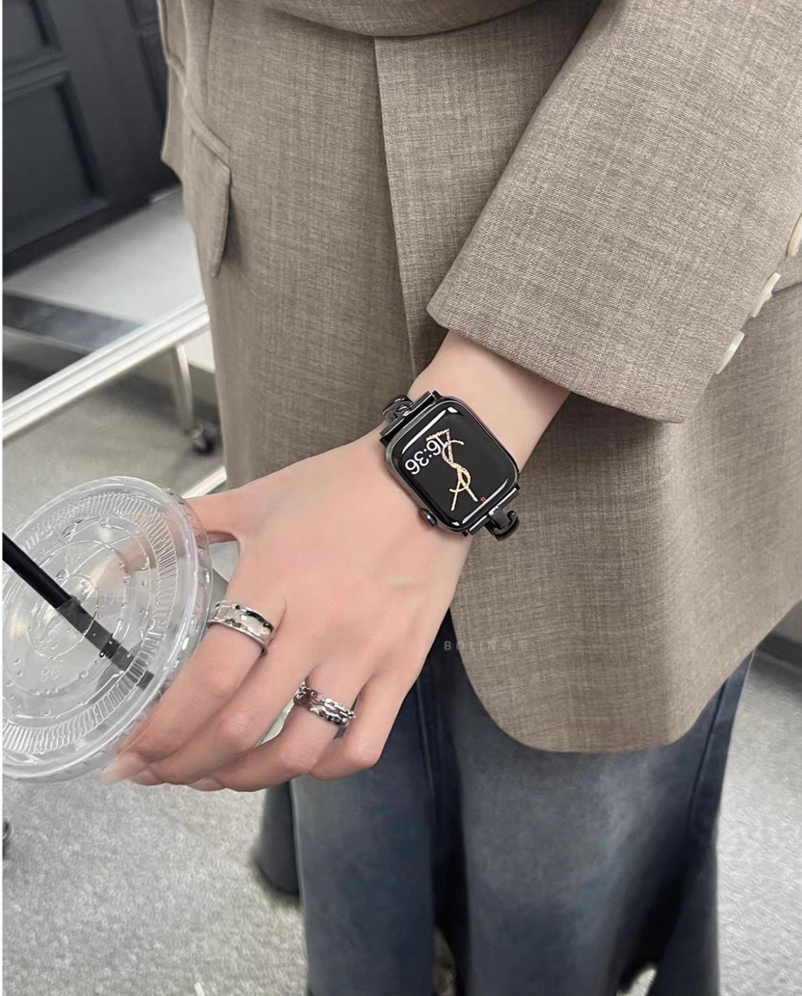 Chic Stainless Steel Apple Watch Band (Series 1–10, SE & Ultra) for Women